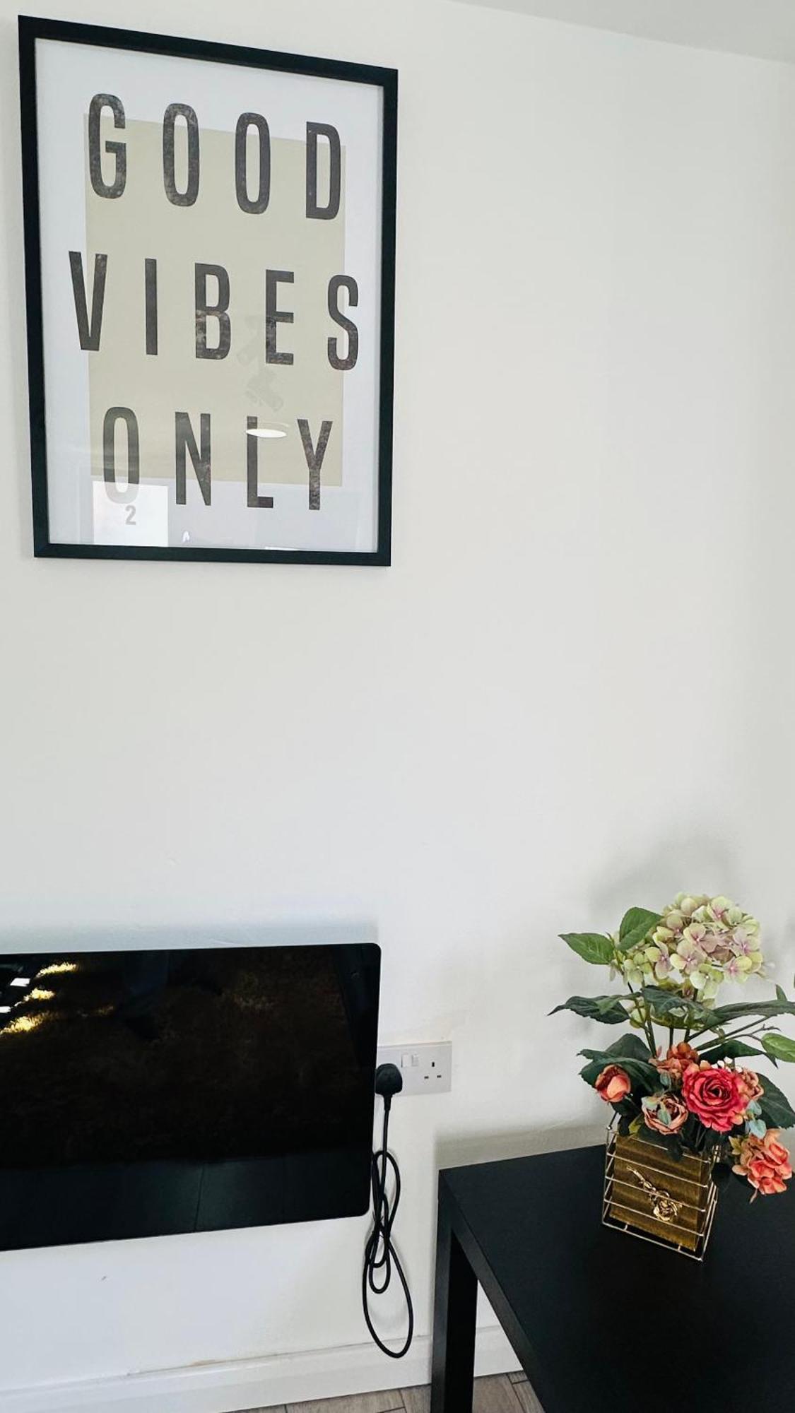 Appartamento Cosy And Comfy Londra Esterno foto